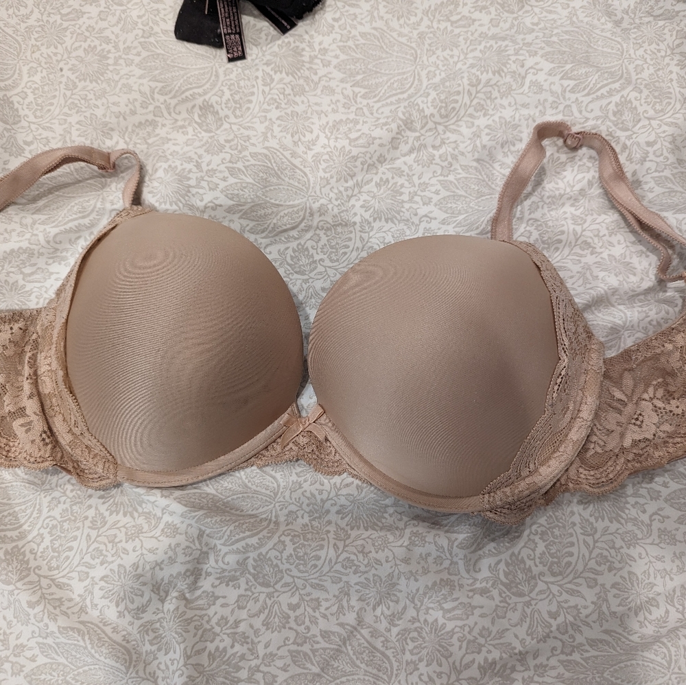 Victoria secret 34DD push up